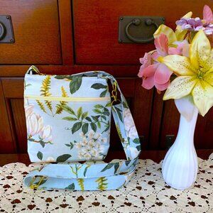 Handmade Cotton Crossbody Bag with Lining and Zippered Closure